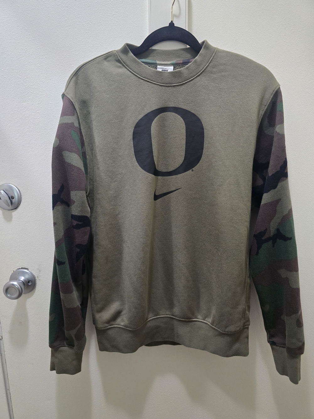 Nike Oregon Ducks OHT Military Appreciation Camo Crewneck Sweatshirt - Small